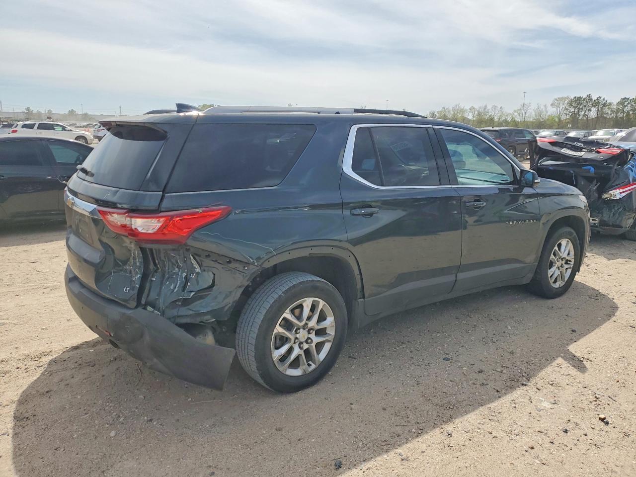 2018 Chevrolet Traverse lt