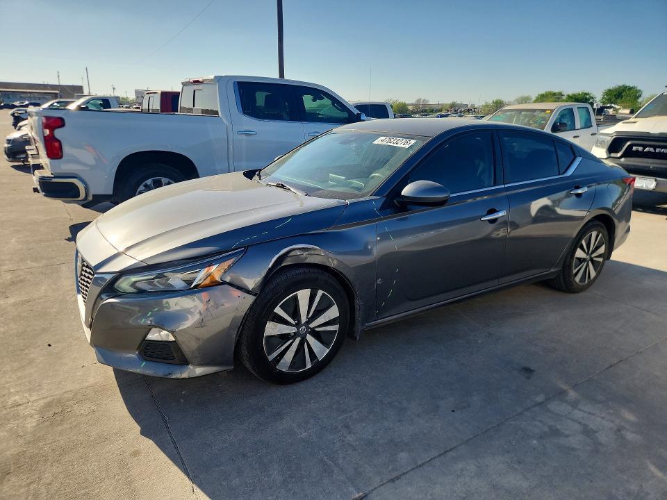 2022 Nissan Altima 2.5 sv