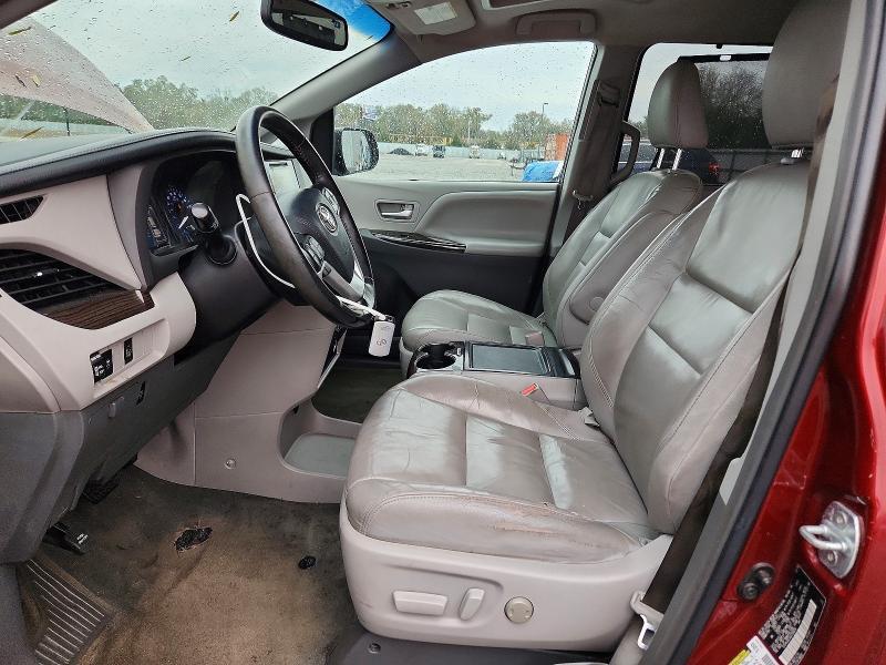 2016 Toyota Sienna xle 8-passenger