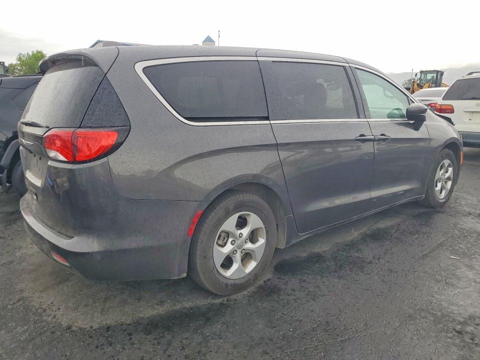 2017 Chrysler Pacifica lx