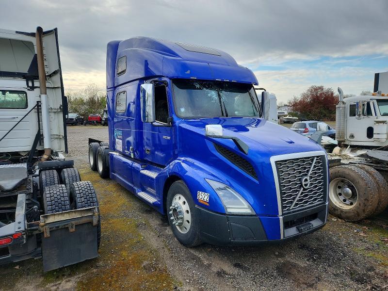 2020 Volvo VNL Semi Truck