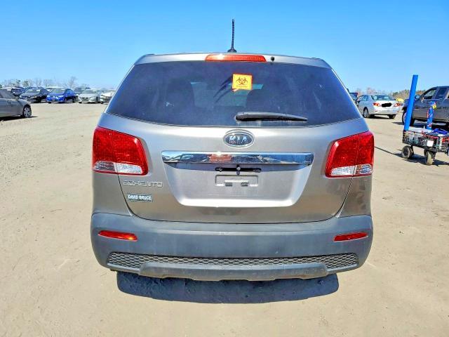 2013 KIA Sorento lx