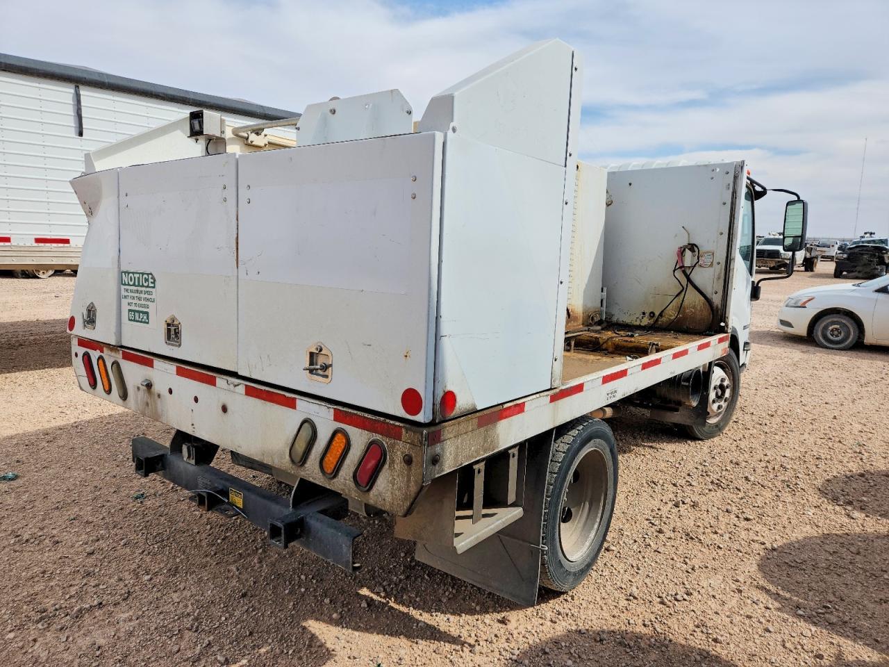 2016 Isuzu NPR HD