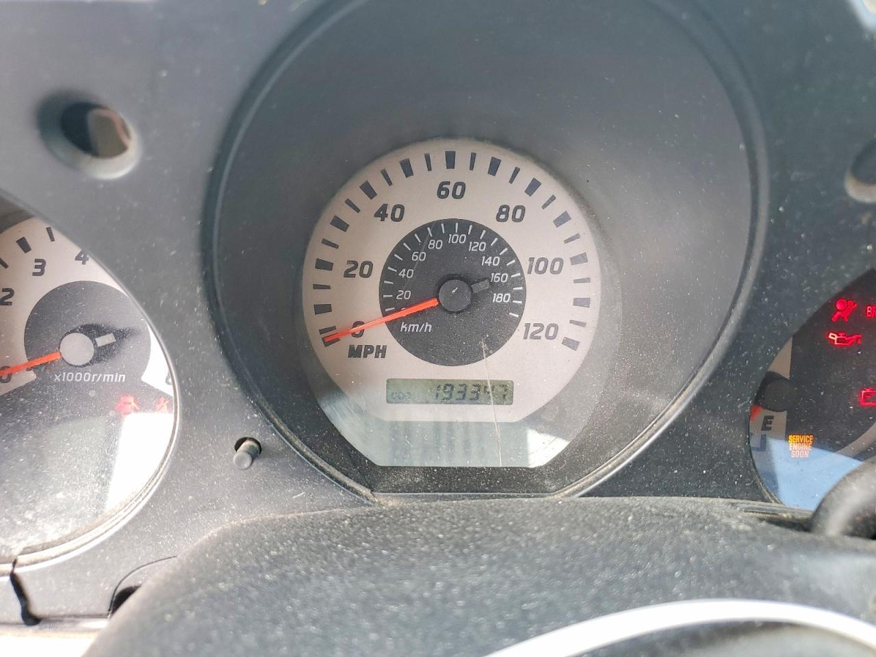 2004 Nissan Frontier Standard