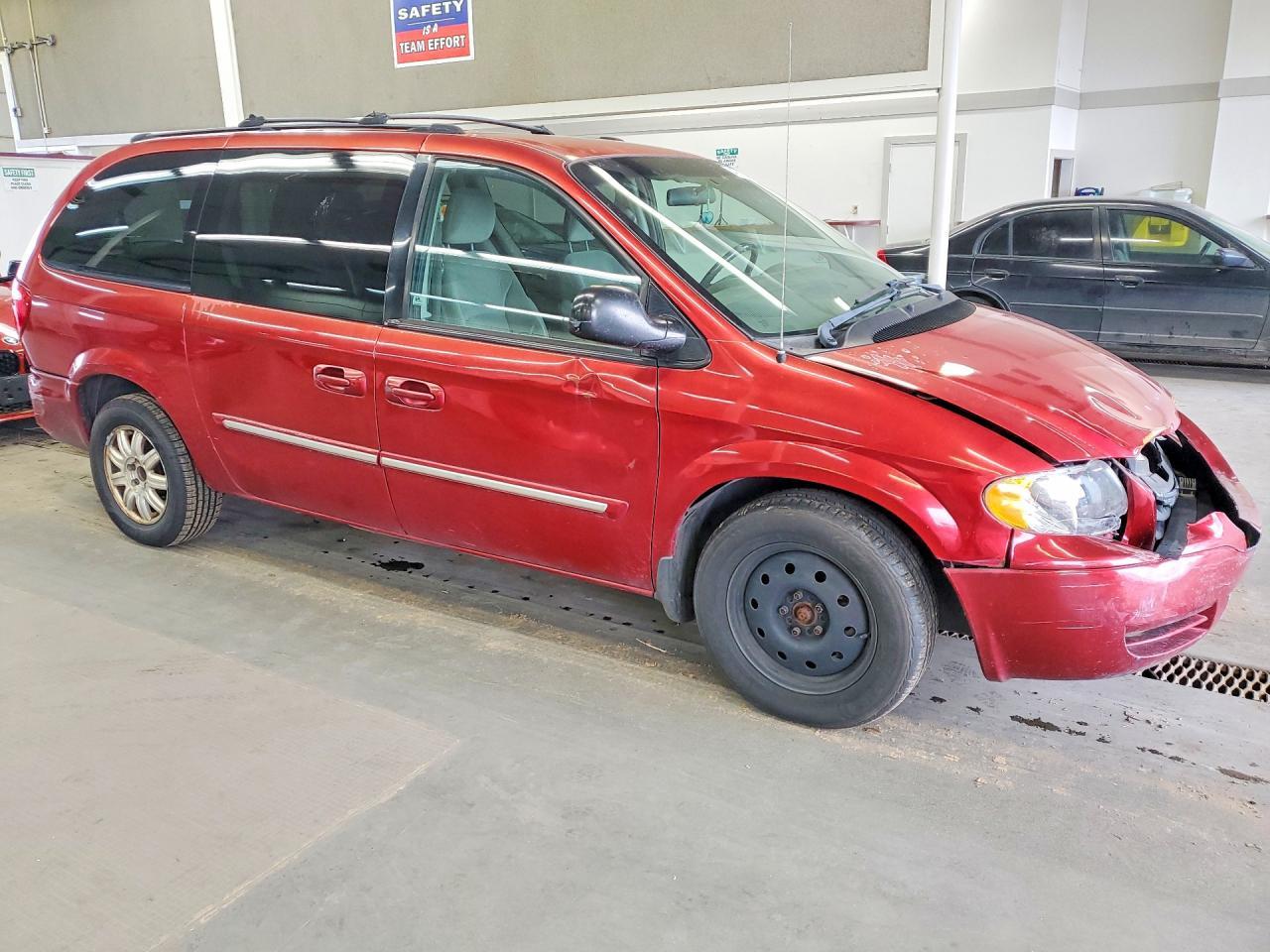 2005 Chrysler Town & Country Touring