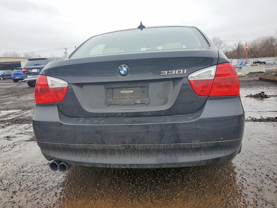 2006 BMW 330 i