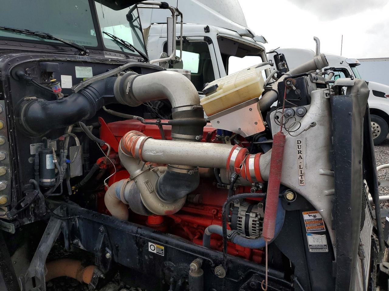 2014 Peterbilt Tractor 2014 Peterbilt 389 Semi Truck