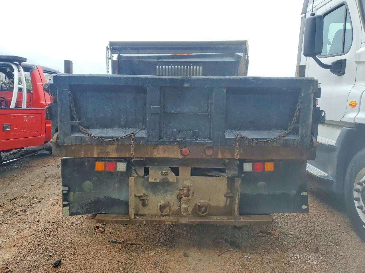 2004 Chevrolet Silverado Dump Truck