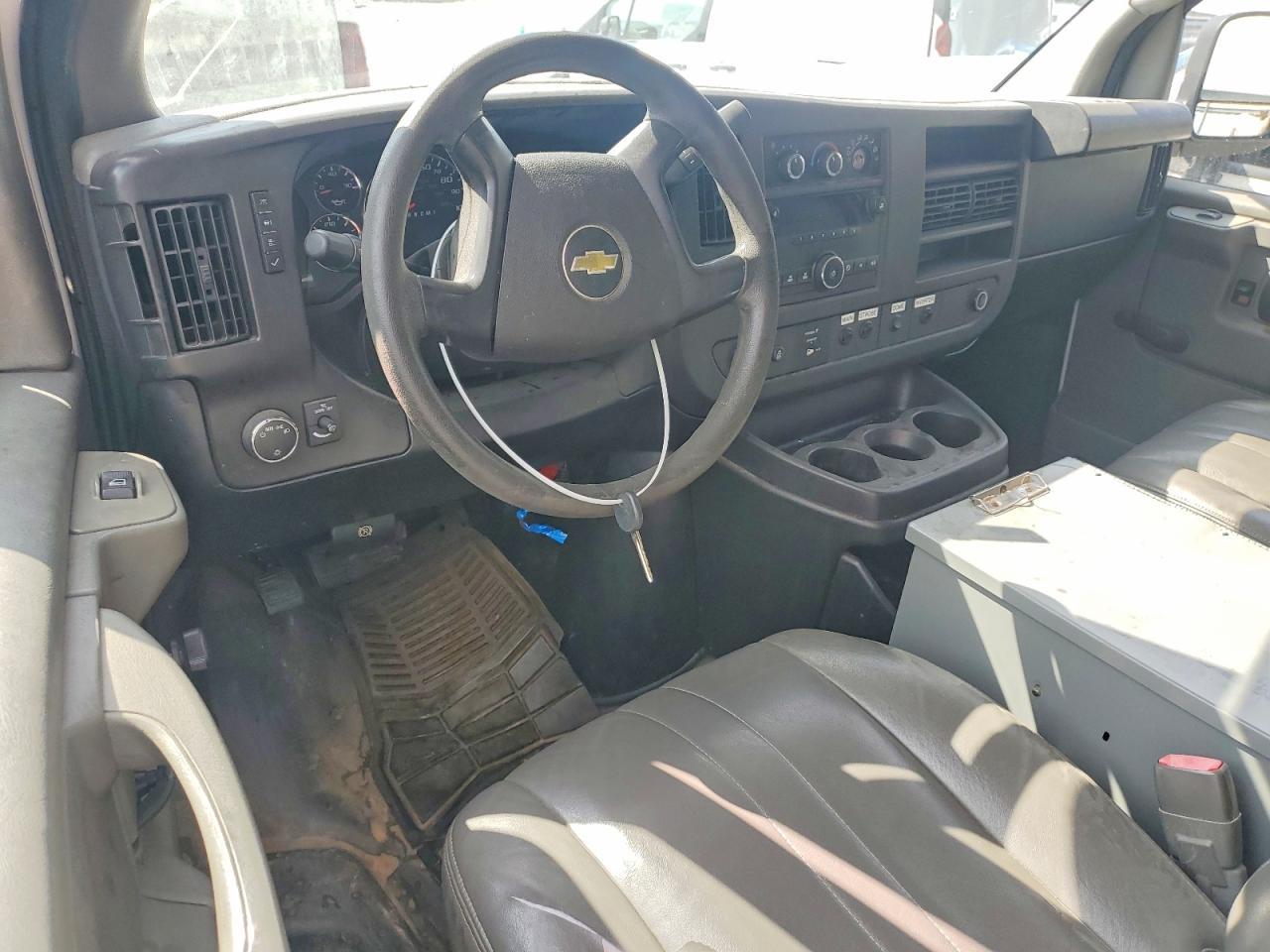 2013 Chev Rolet Express 2500 Utility / Service Van