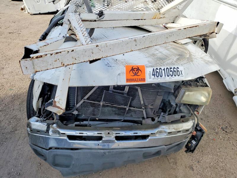 2005 Chevrolet Silverado Flatbed Truck