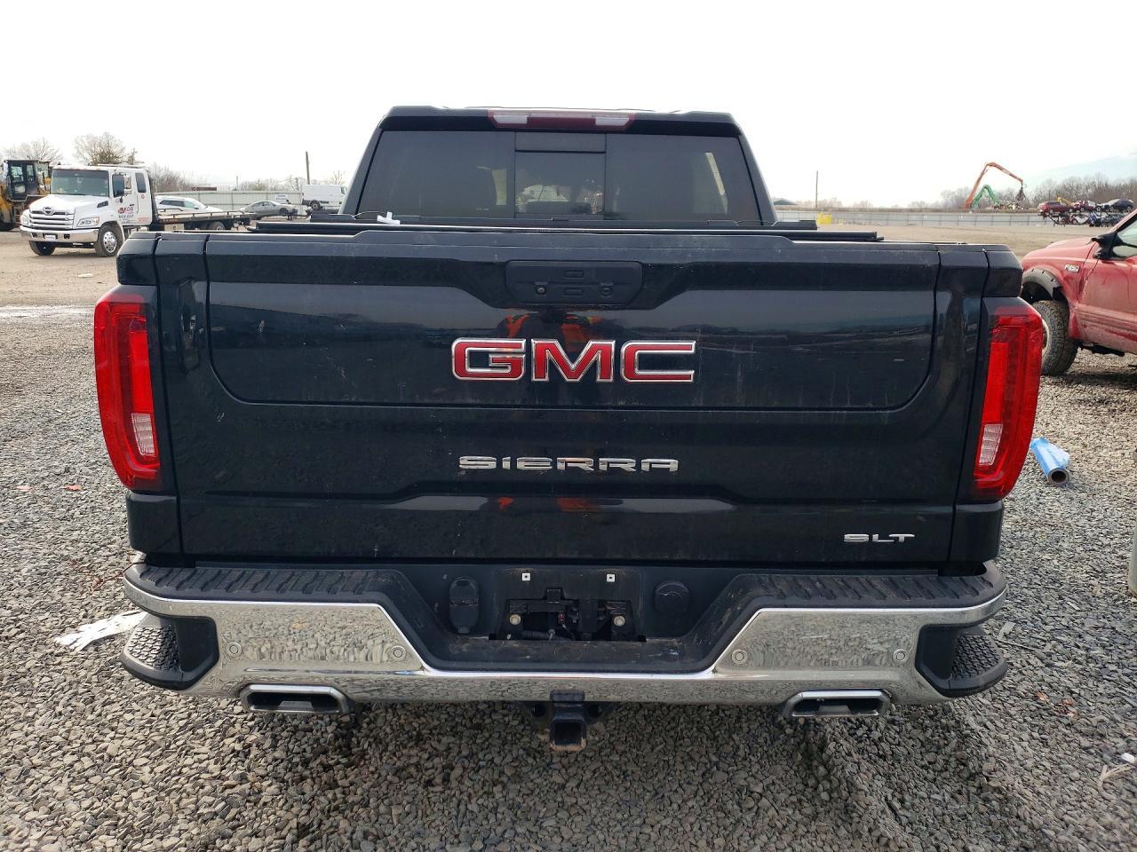 2020 GMC Sierra K1500 SLT