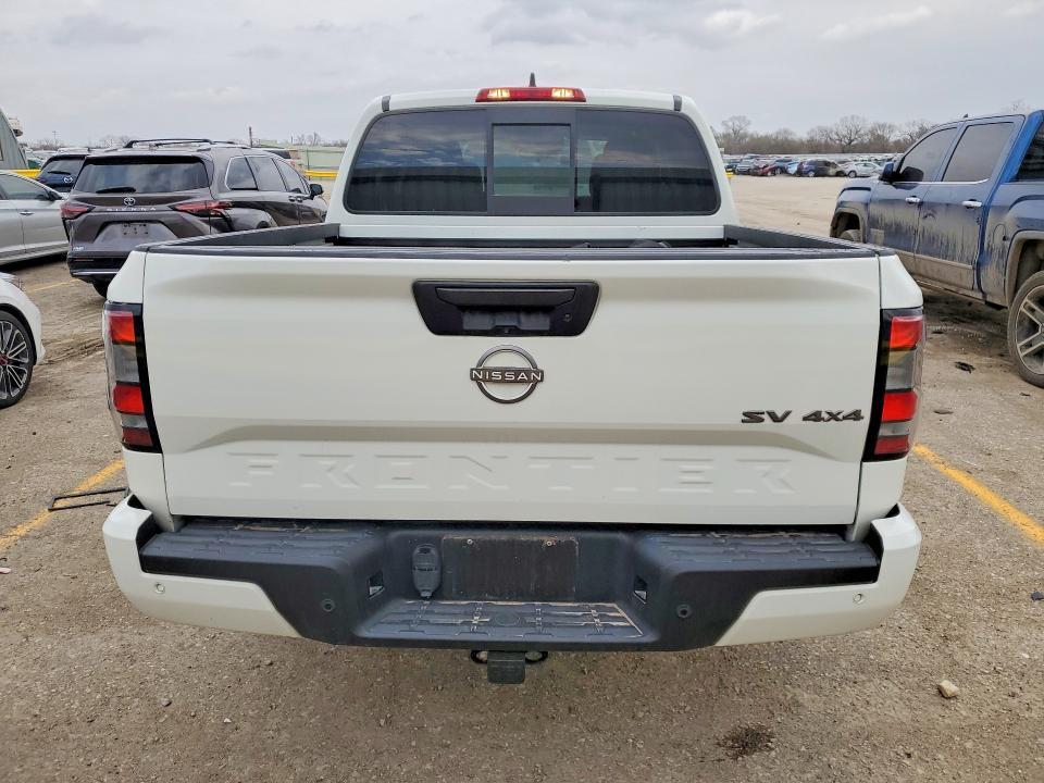 2022 Nissan Frontier sv