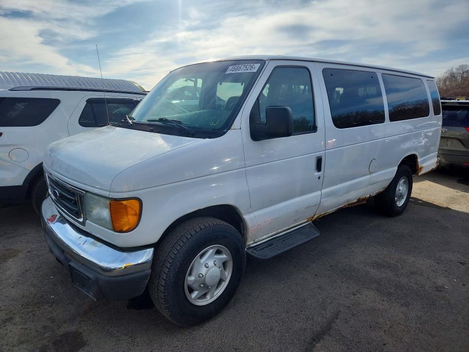 2004 Ford Econoline E350 Super Duty Wagon
