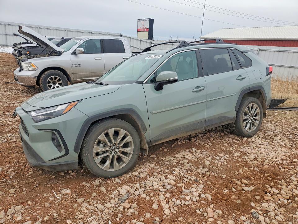 2022 Toyota Rav4 xle Premium