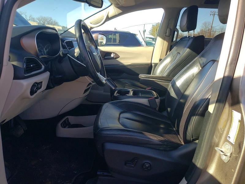 2018 Chrysler Pacifica Touring l