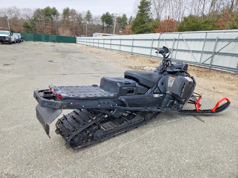 2025 Skidoo Snowmobile