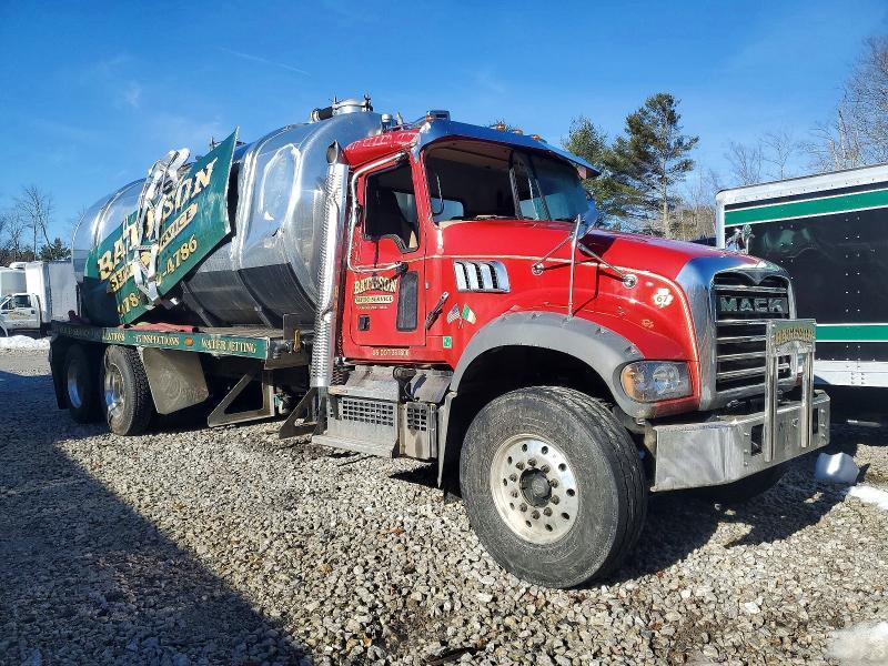 2022 Mack GR64F Tank Truck