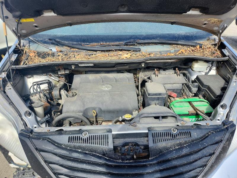2013 Toyota Sienna l 7-passenger