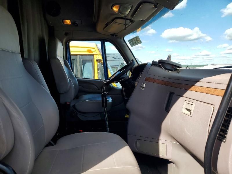 2010 Peterbilt Tractor 2010 Peterbilt 387 Semi Truck