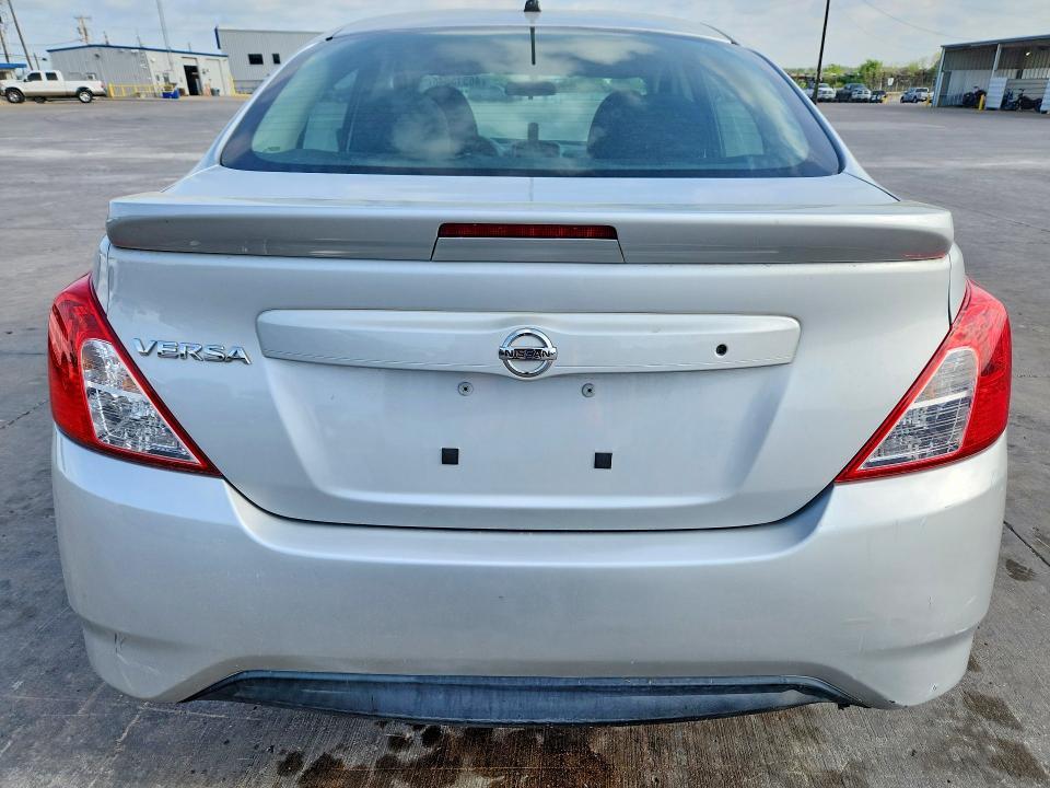 2018 Nissan Versa s Plus
