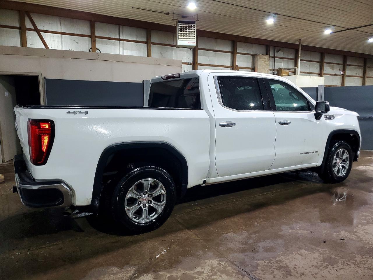 2025 GMC Sierra K1500 SLT