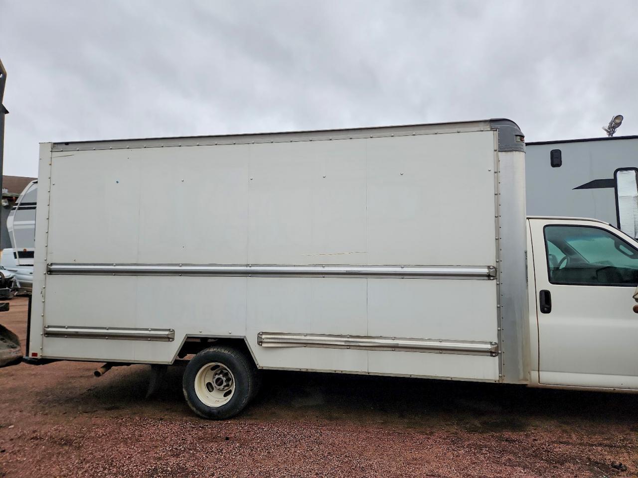 2016 GMC Savana Cutaway G3500