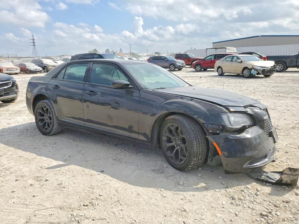 2019 Chrysler 300 Touring