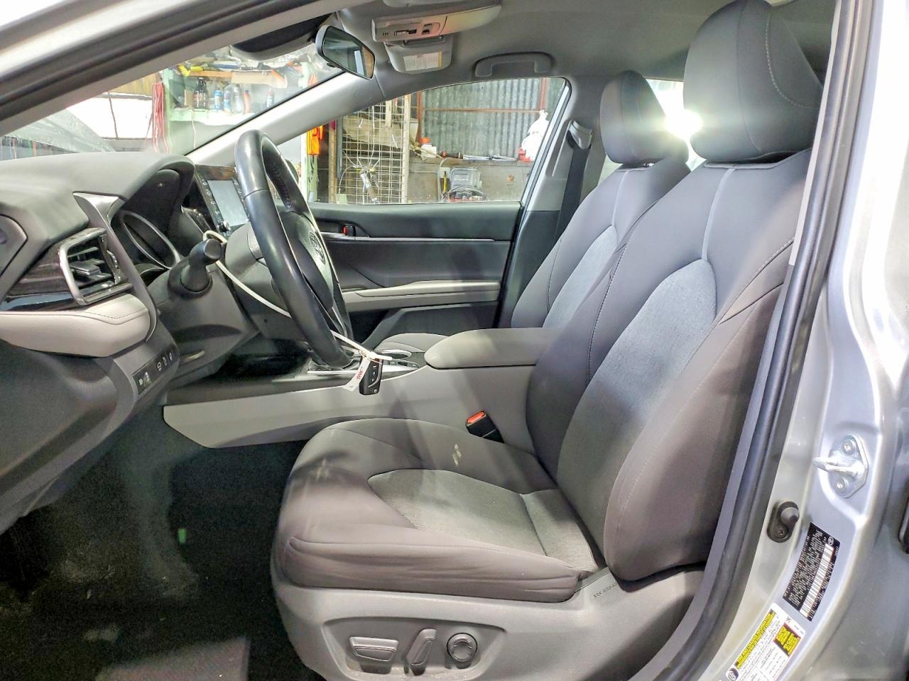 2021 Toyota Camry le