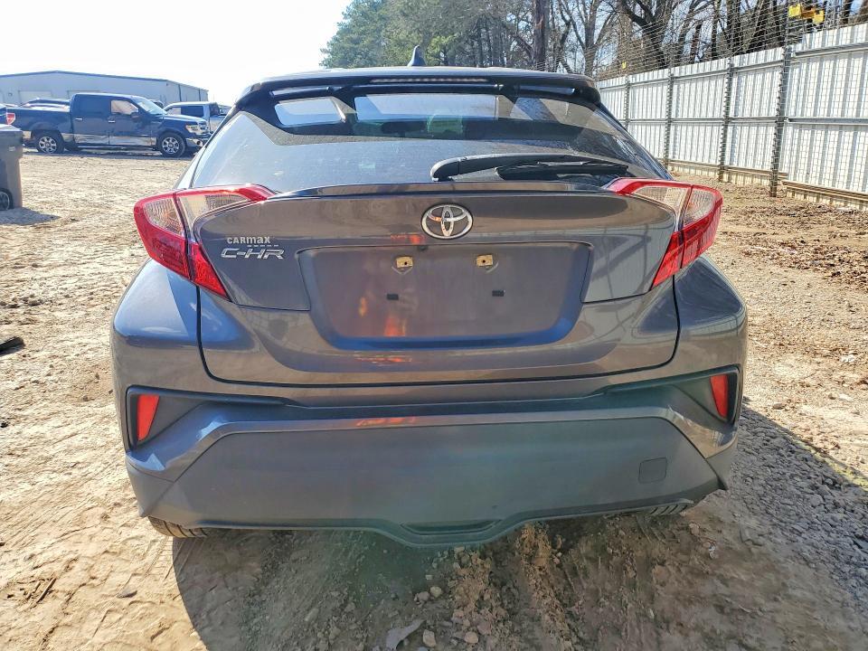 2020 Toyota C-hr xle