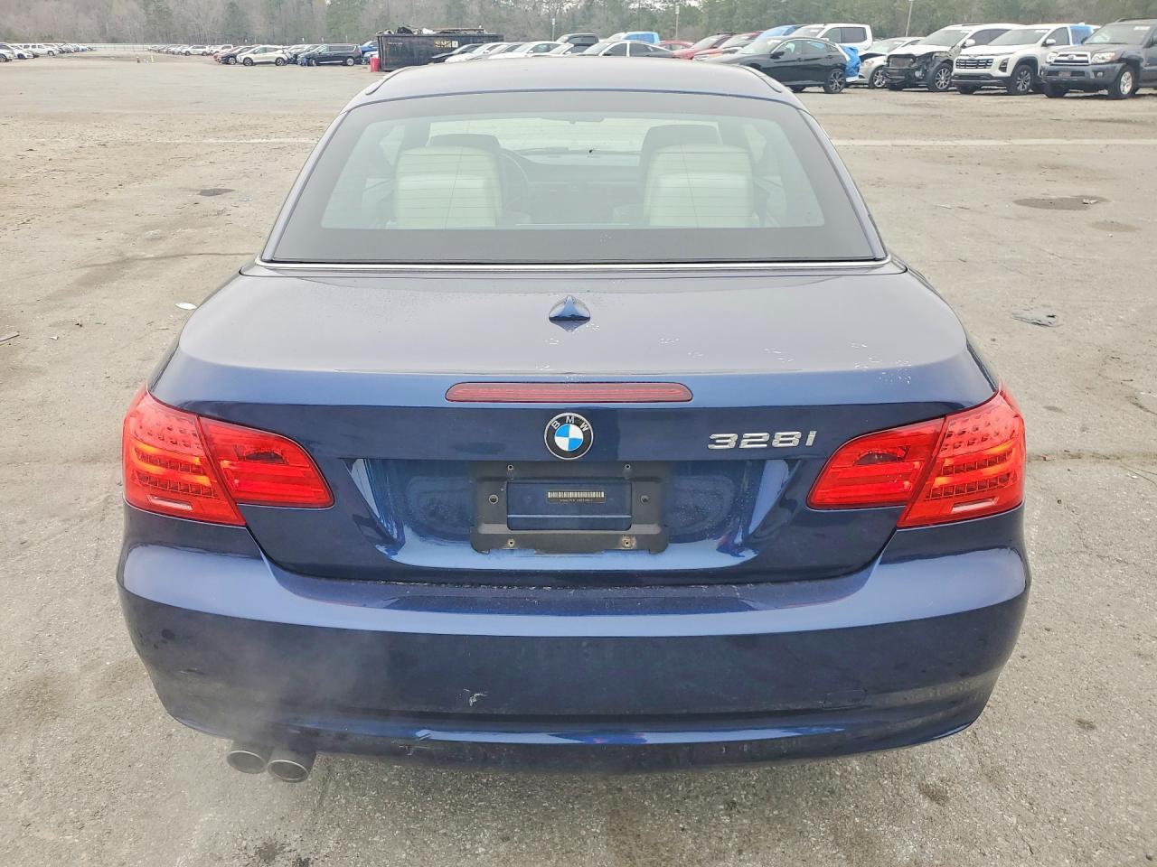 2011 BMW 328 i