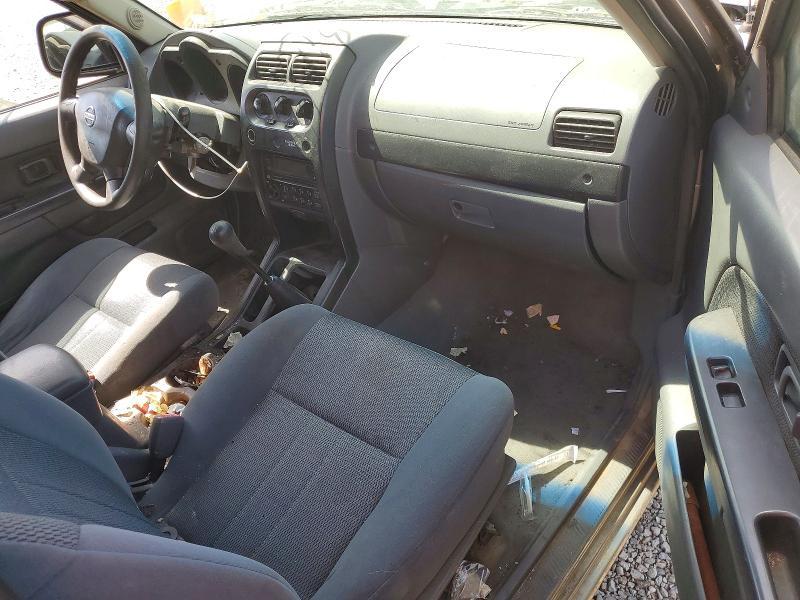 2004 Nissan Frontier Standard