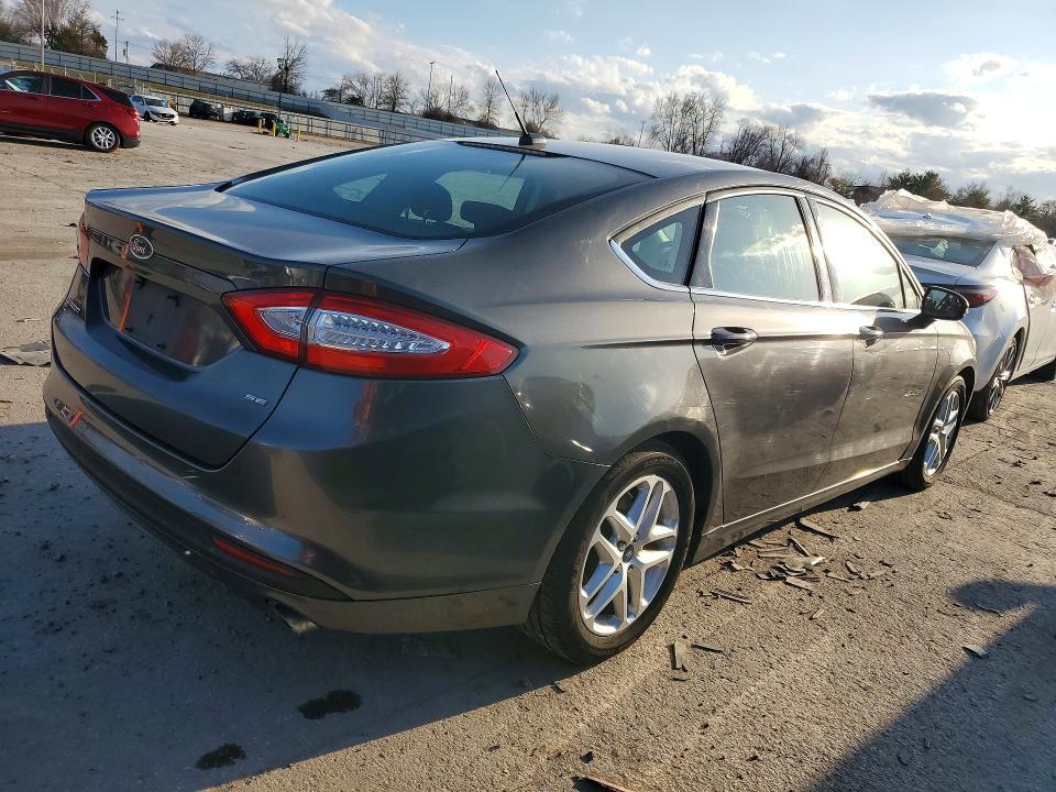 2015 Ford Fusion se