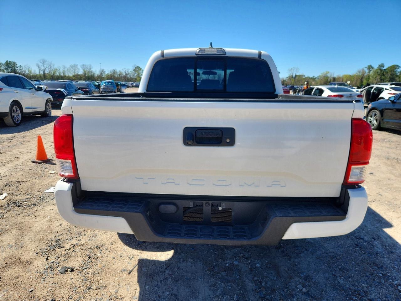 2017 Toyota Tacoma SR