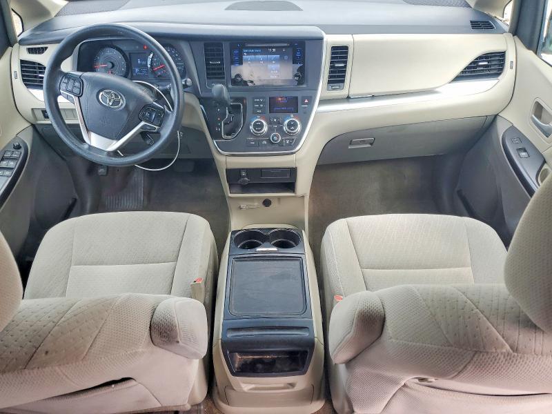 2016 Toyota Sienna le 8-passenger
