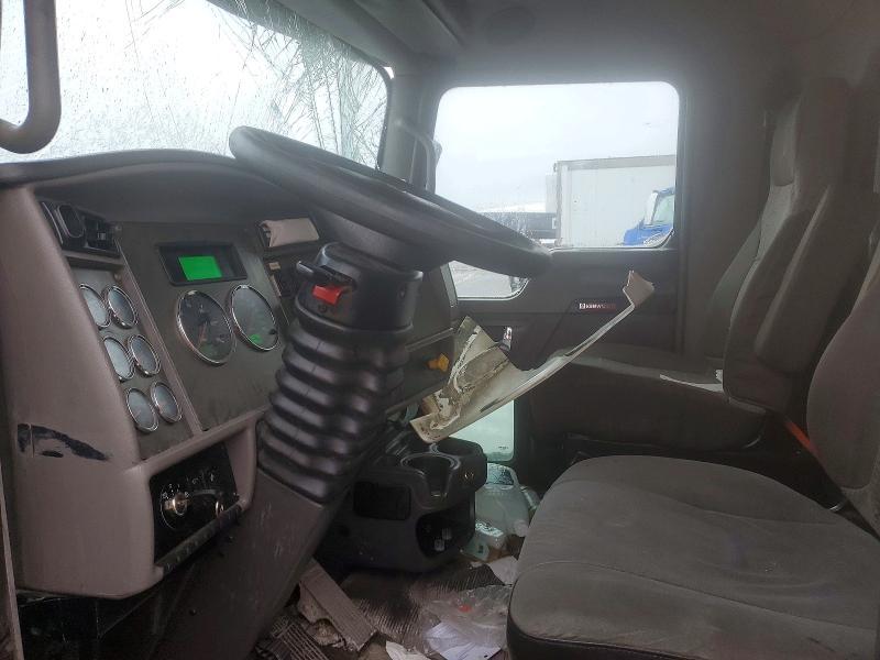 2015 Kenworth Construction T370