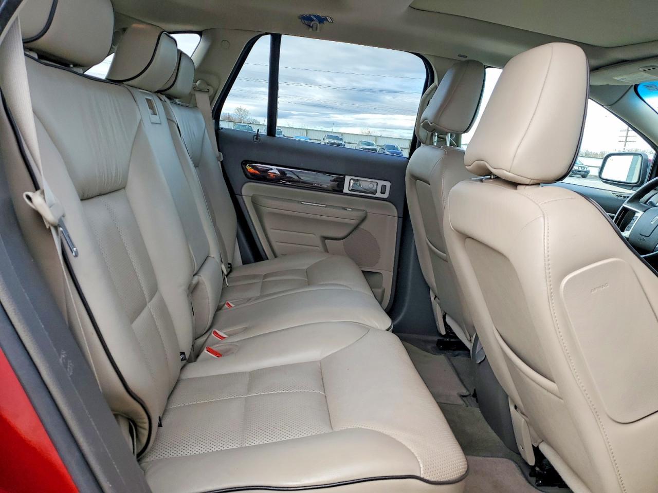 2008 Lincoln Townhouse MKX