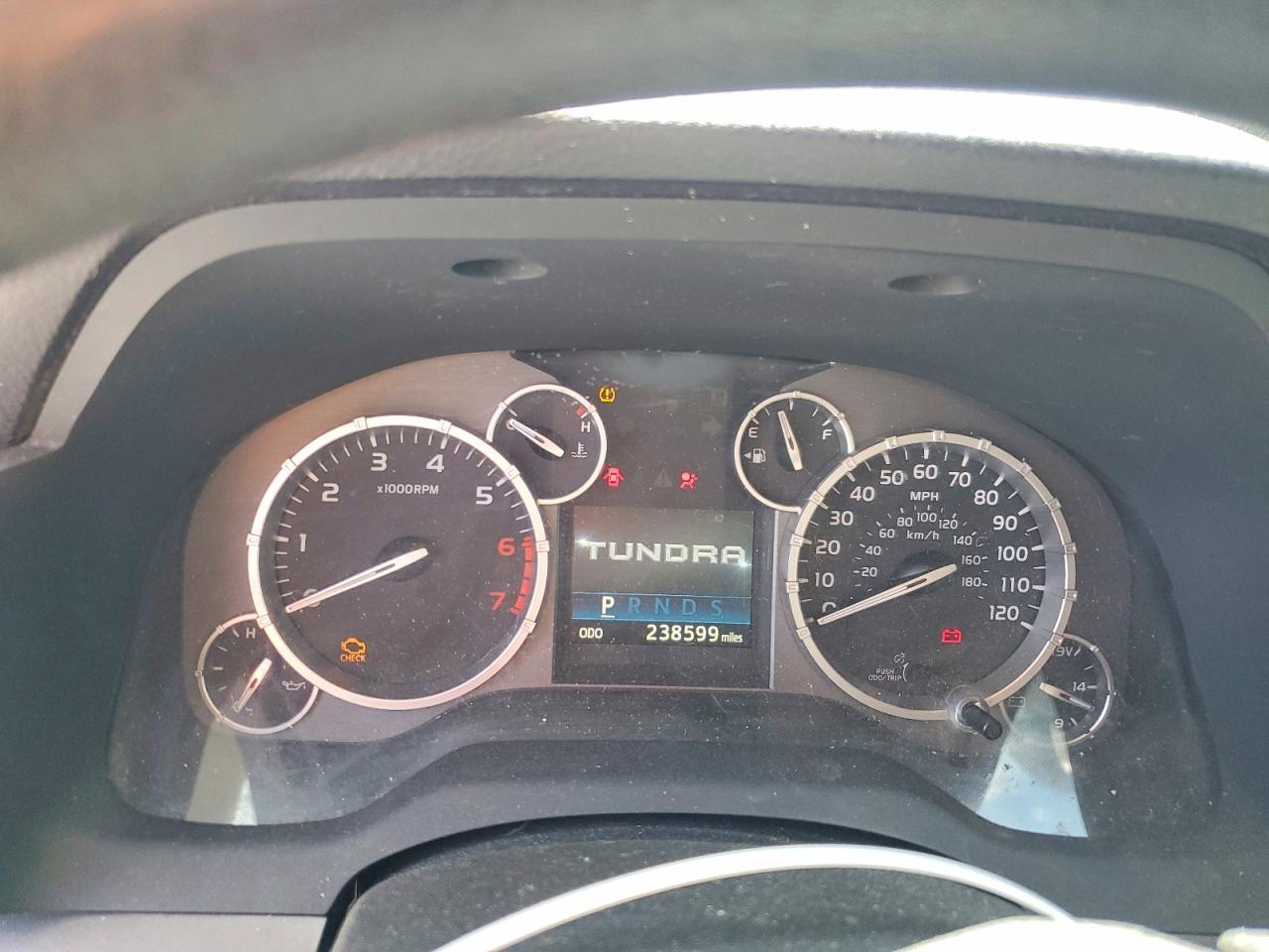 2014 Toyota Tundra SR5