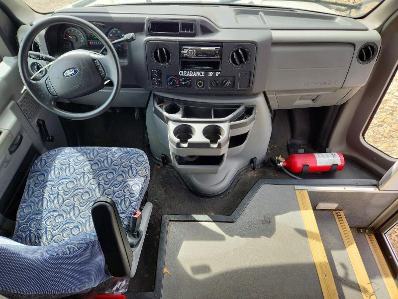 2011 Ford E450 Shuttle Bus