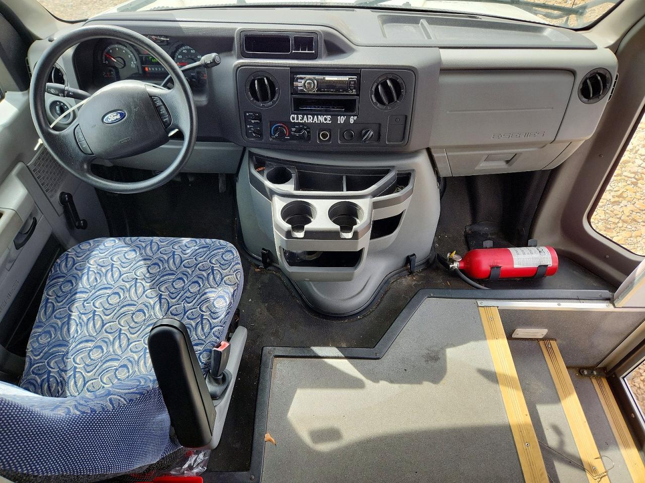 2011 Ford E450 Shuttle Bus