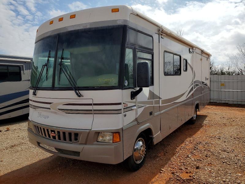 2006 Winnebago Voyage Camper