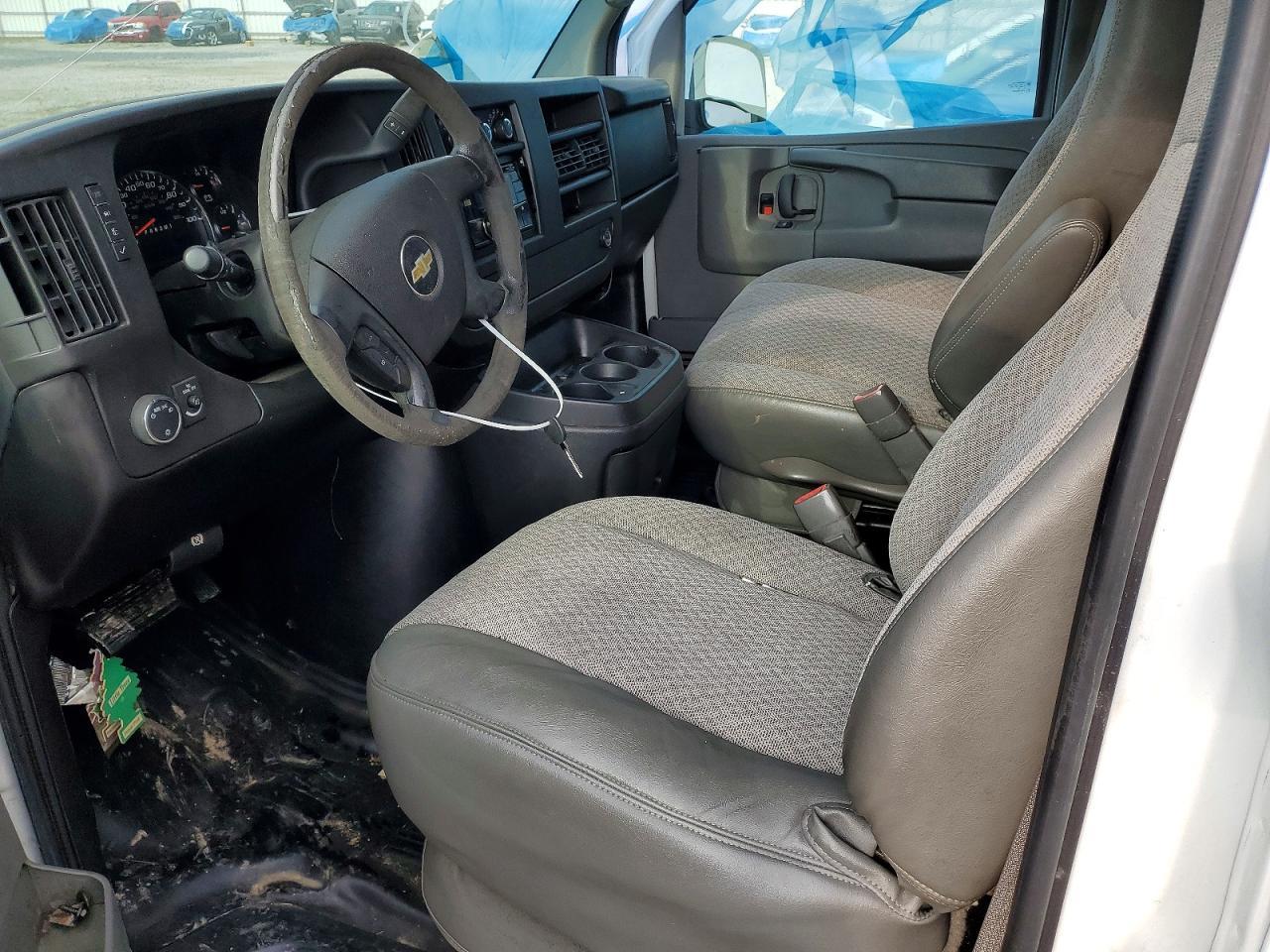 2013 Chevrolet Express 2500 Delivery van