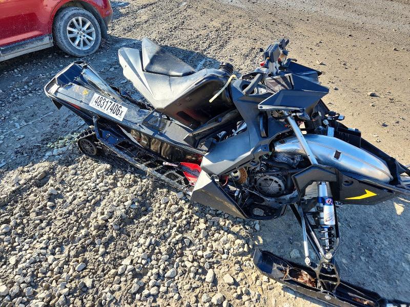 2021 Polaris Axys xcr pkg
