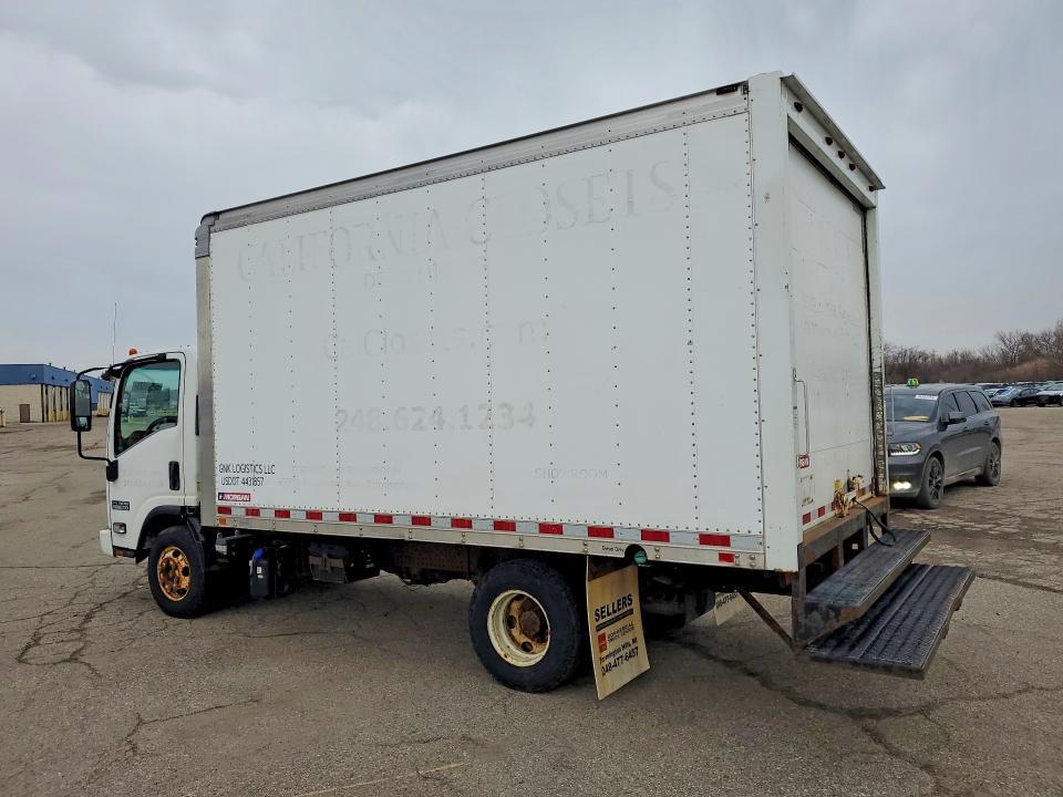 2014 Isuzu NPR BOX Truck