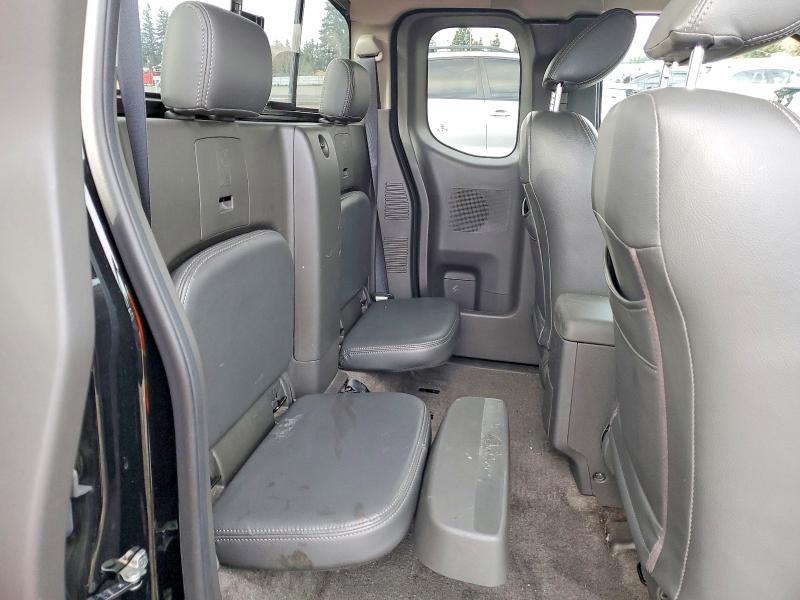 2018 Nissan Frontier sv V6
