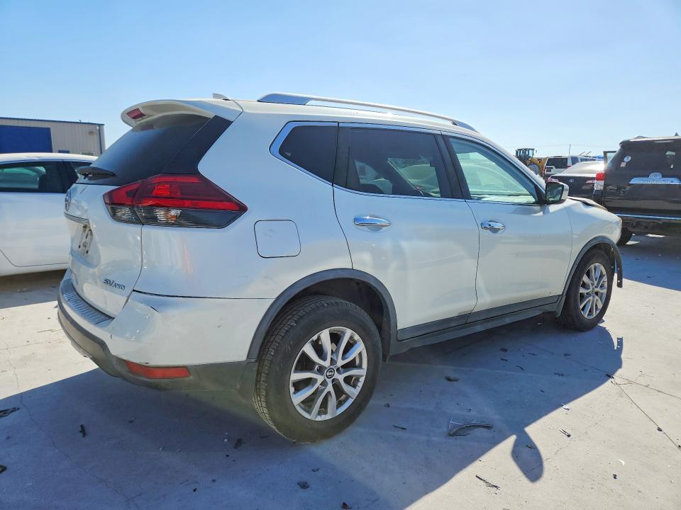 2017 Nissan Rogue sv