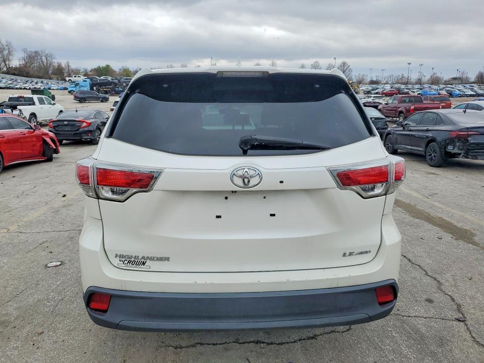2015 Toyota Highlander le Plus