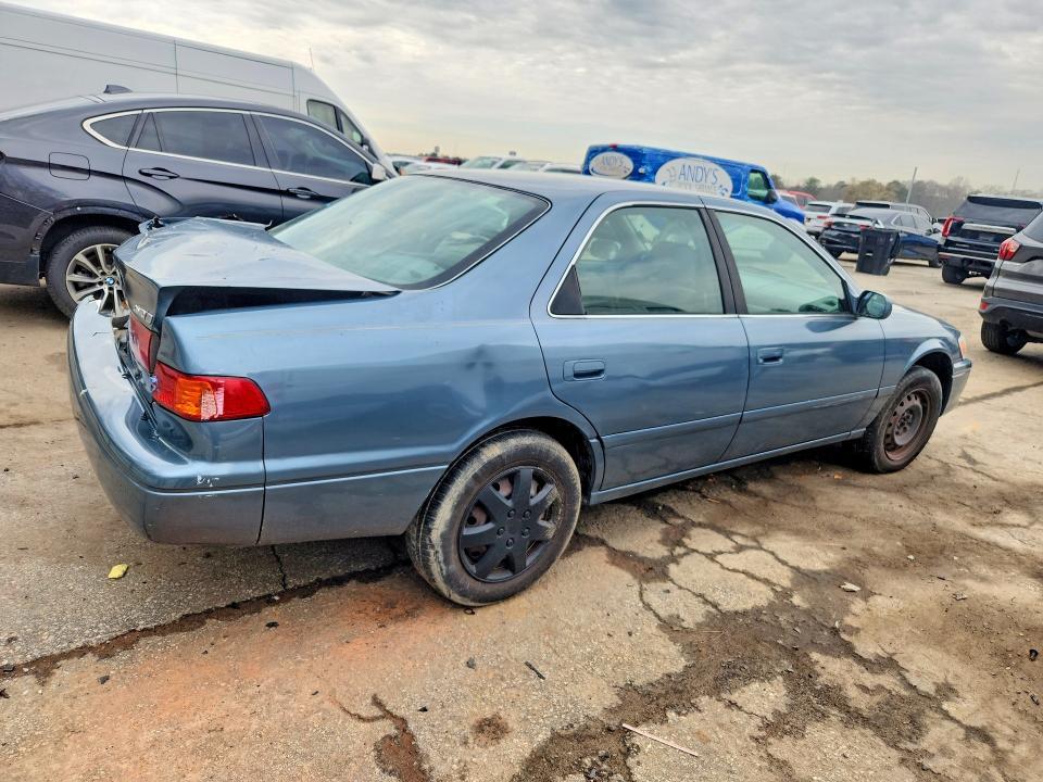 2001 Toyota Camry le