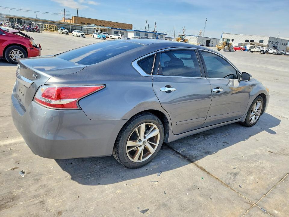 2015 Niss Altima sv