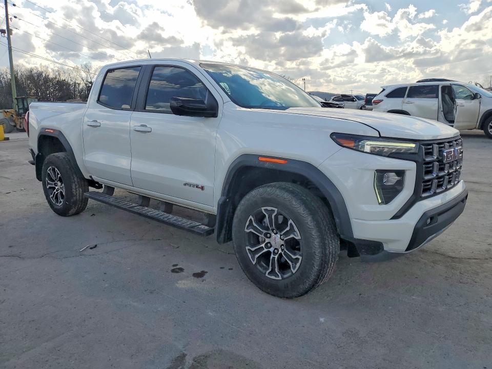 2023 GMC Canyon AT4