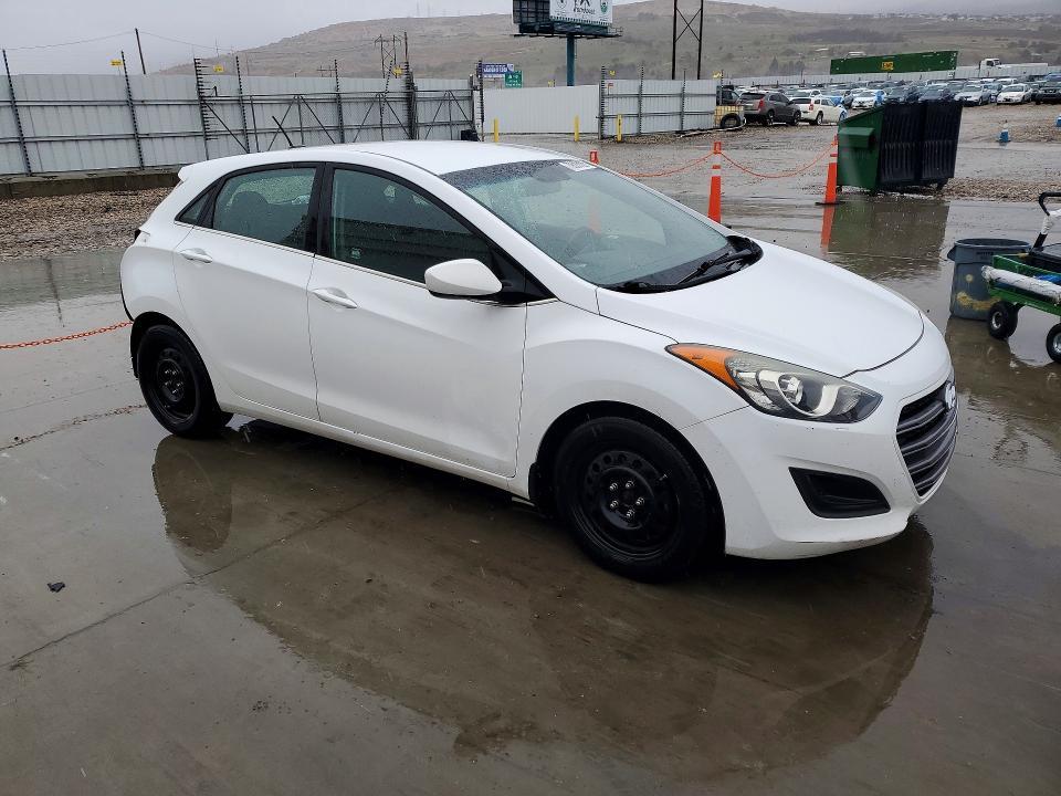 2016 Hyundai Elantra gt Base